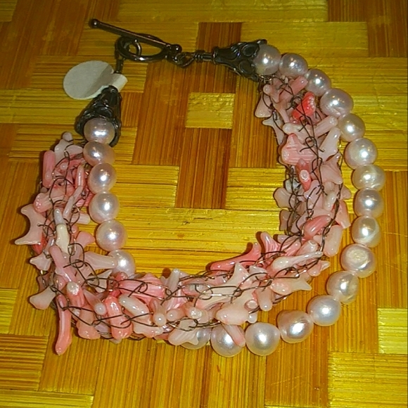 Pearl and Coral Bracelet - Picture 1 of 6